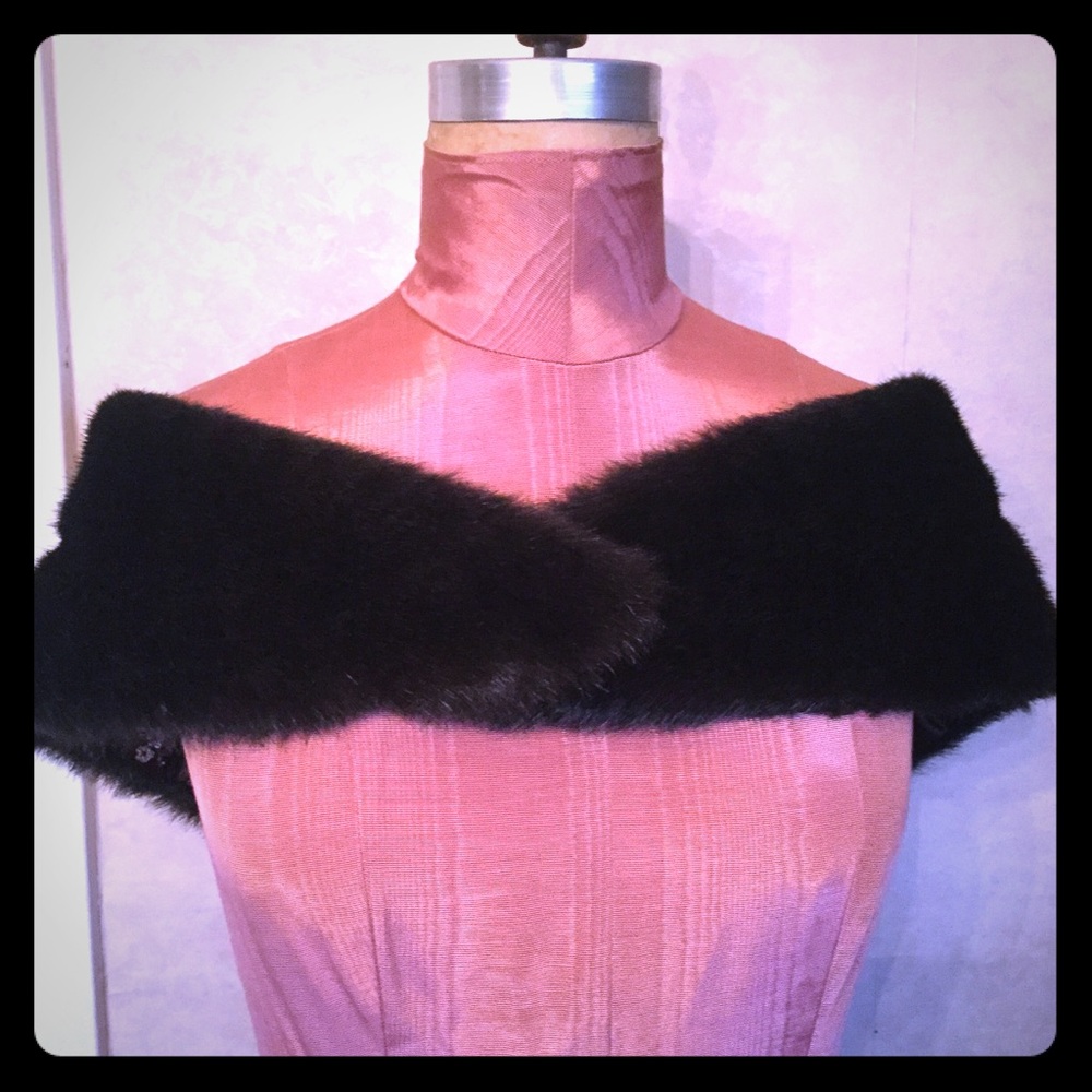 New Unworn Faux Mink Wrap/ Hipster w/ Snap On Closure